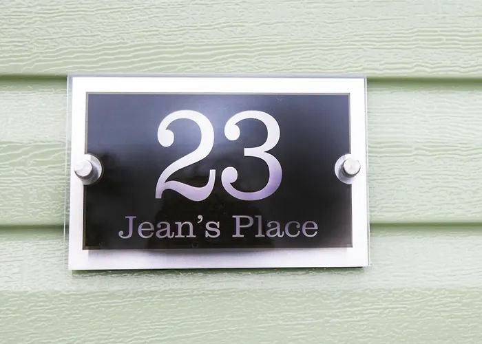 Holiday home Jean's Place *